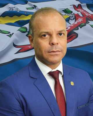 ROGÉRIO LIMA.jpg