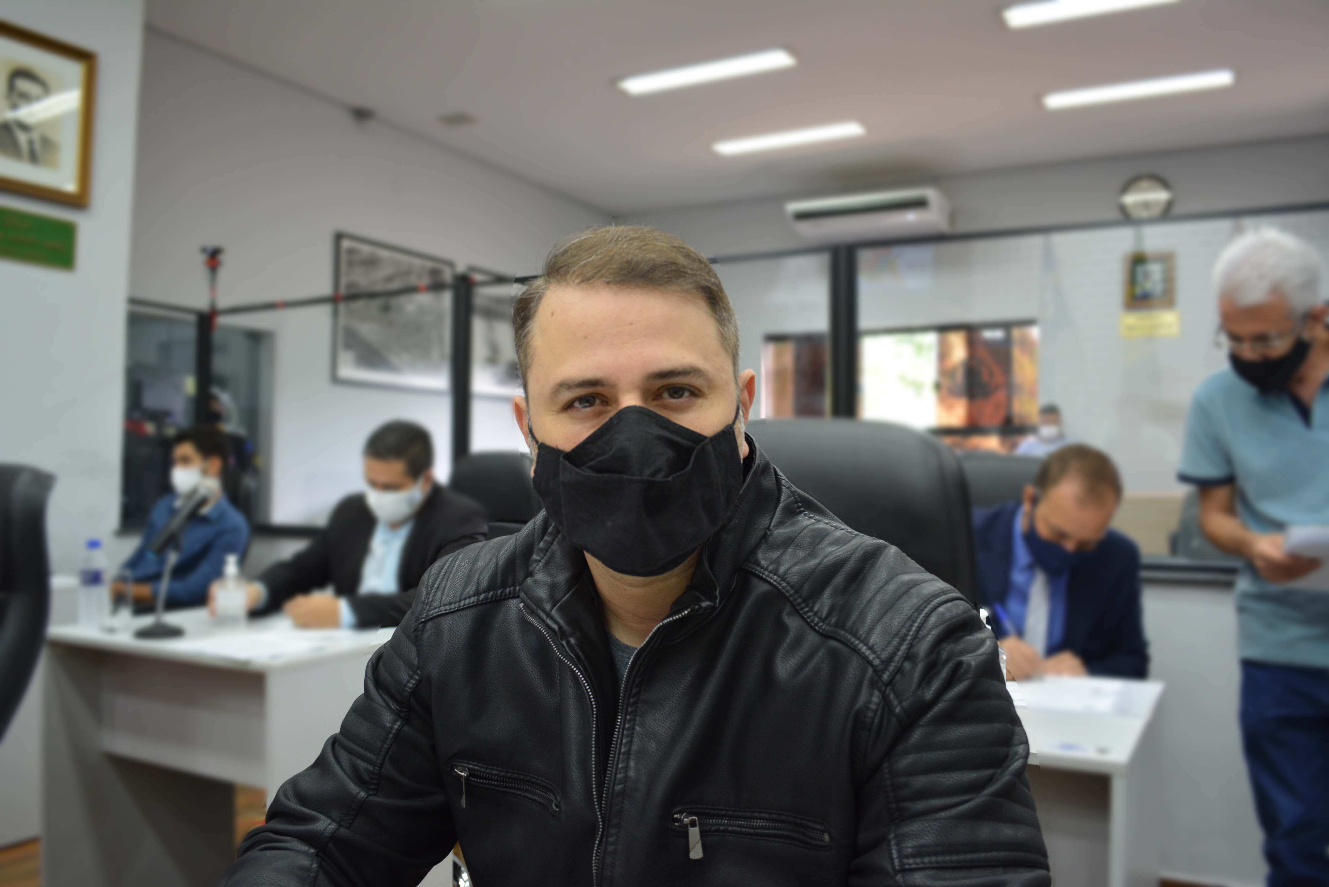 Aprovado projeto que torna obrigatório o uso do símbolo da conscientização do transtorno do espectro autista no transporte público de Votorantim