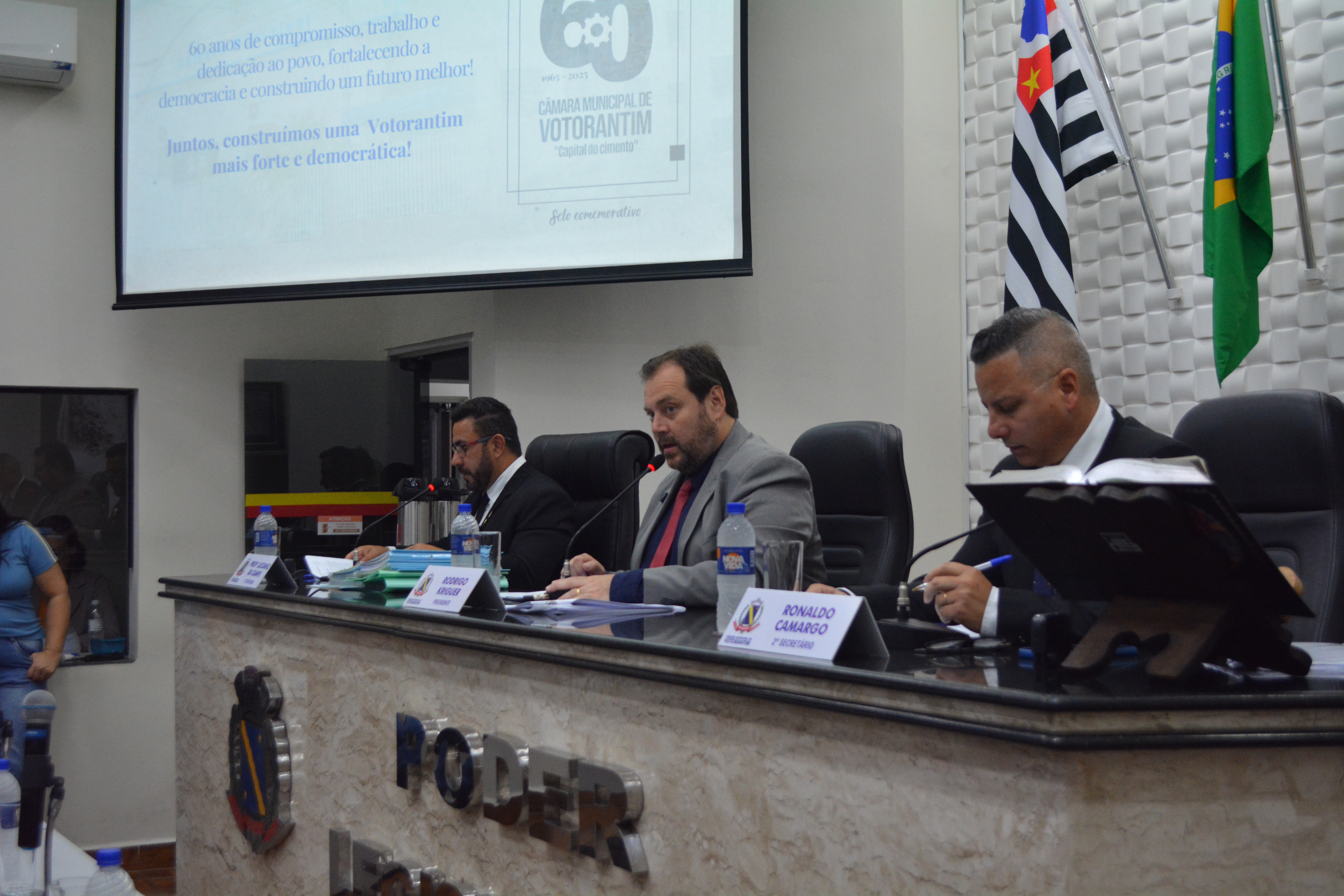 Câmara aprova títulos honoríficos e homenagens a Votorantinenses