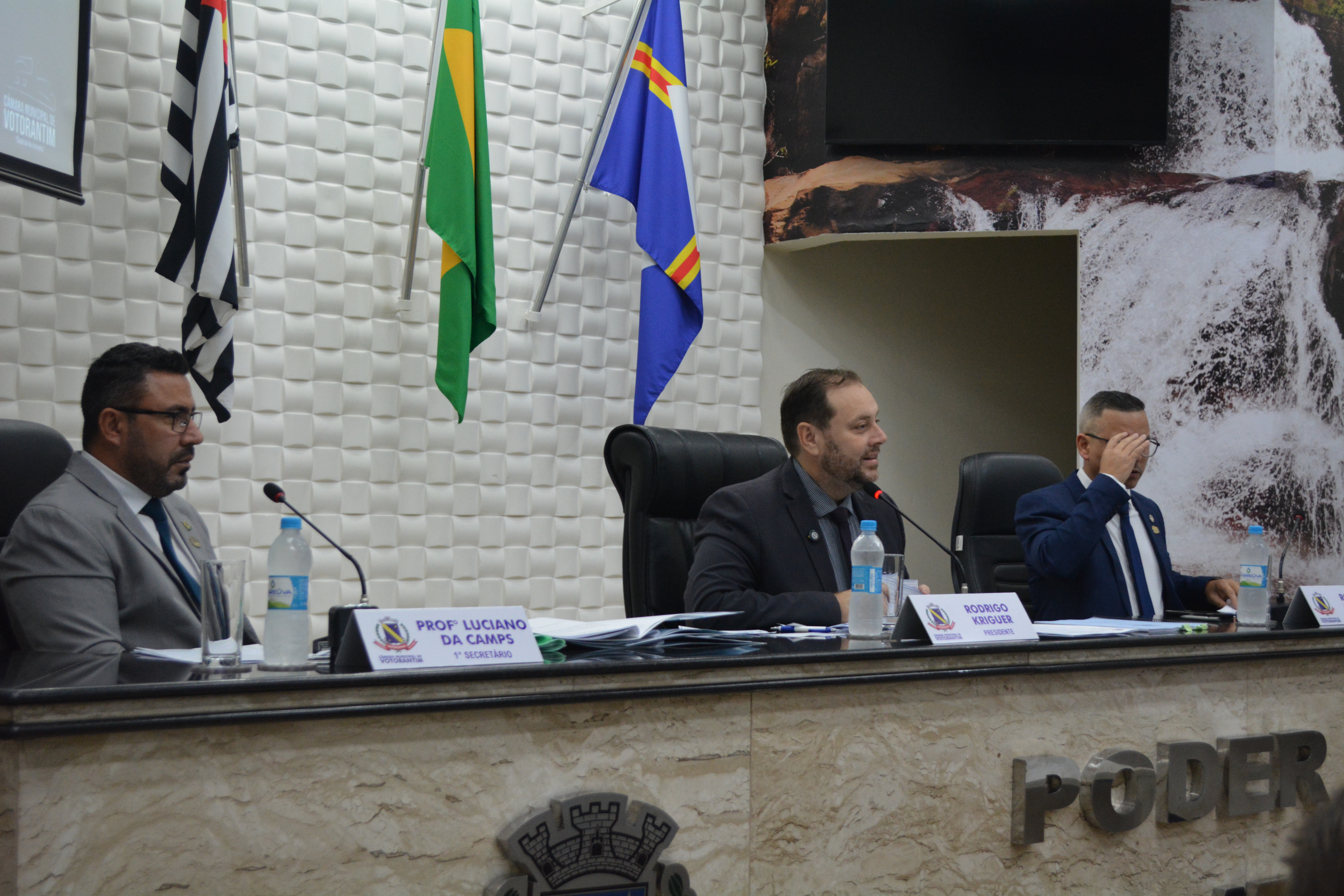 Câmara de Votorantim apresenta projetos nas áreas de saúde, proteção animal e utilidade pública durante a 17ª Sessão Ordinária
