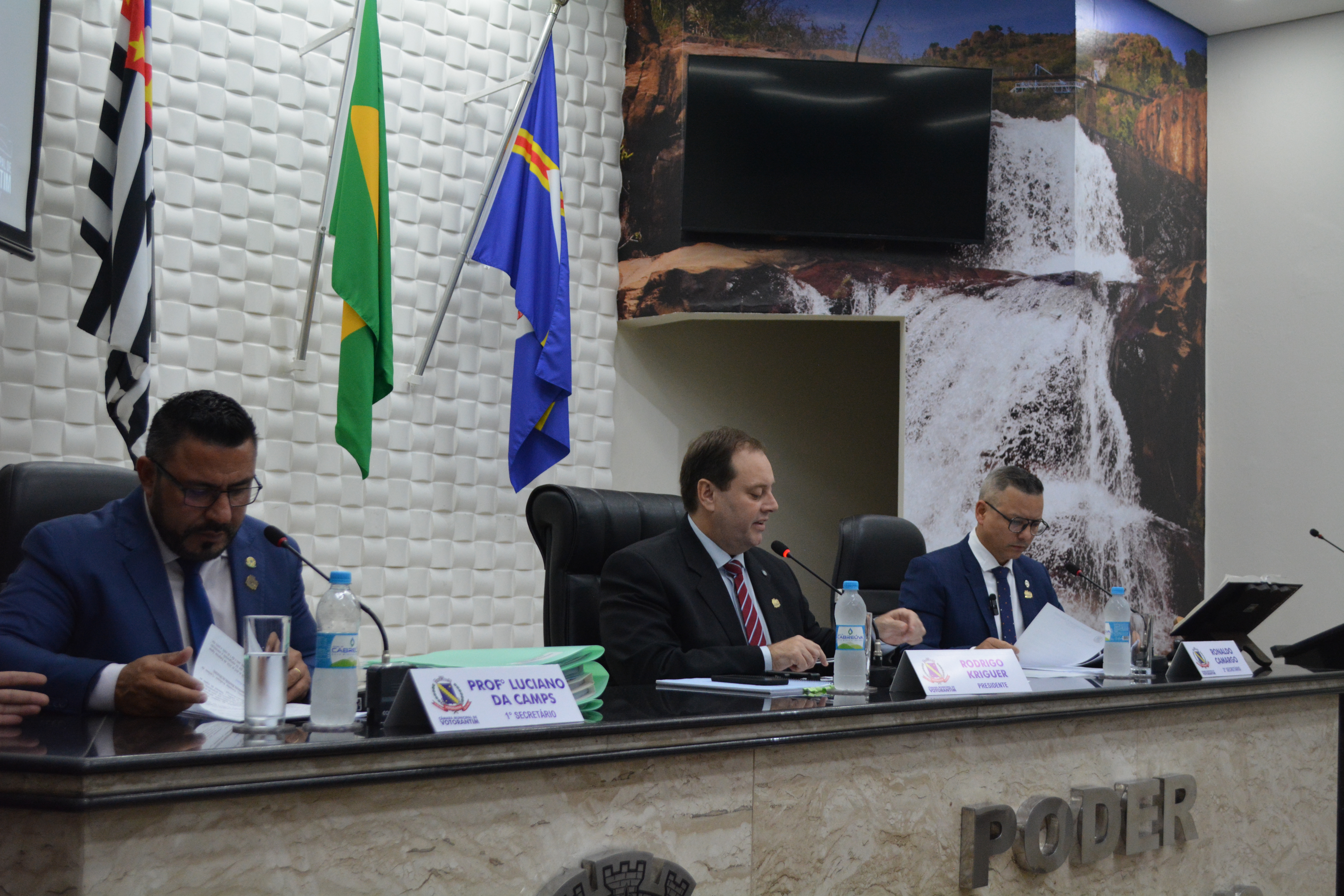 Câmara de Votorantim aprova projetos e vereadores apresentam demandas nas áreas de saúde, educação e gestão pública
