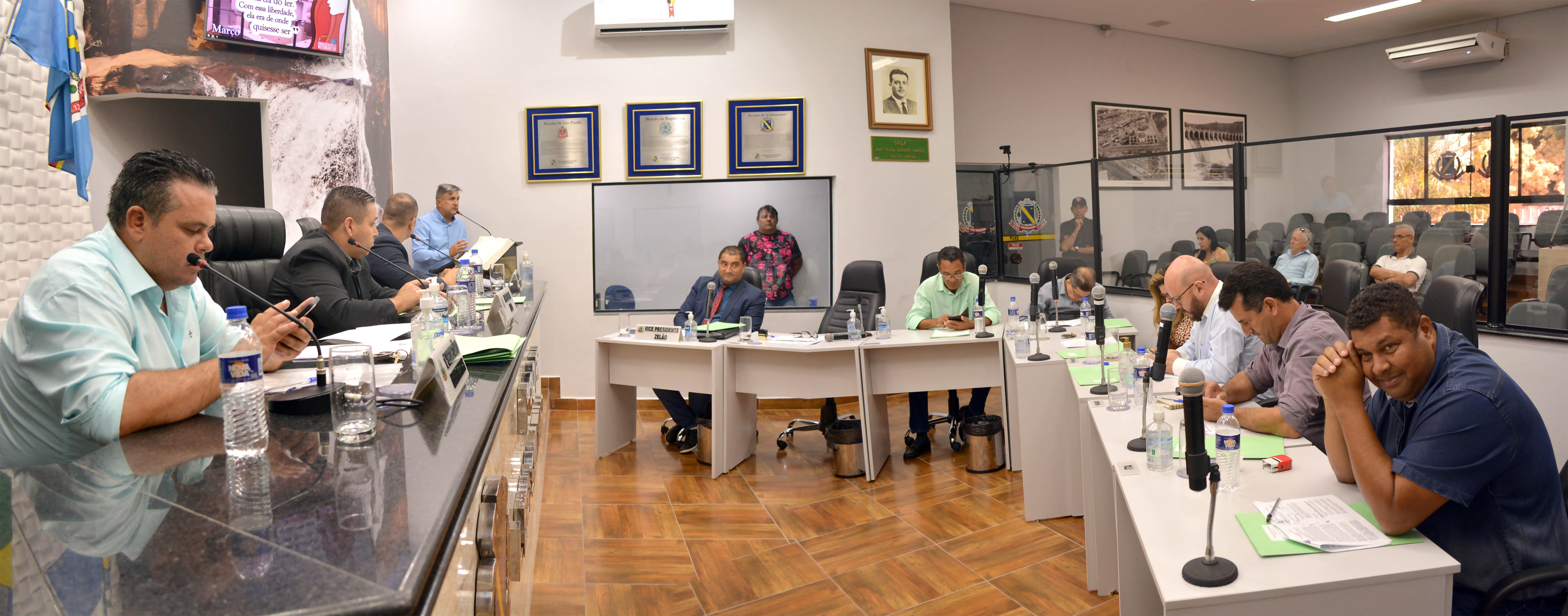 Câmara fecha para prevenir proliferação do coronavírus