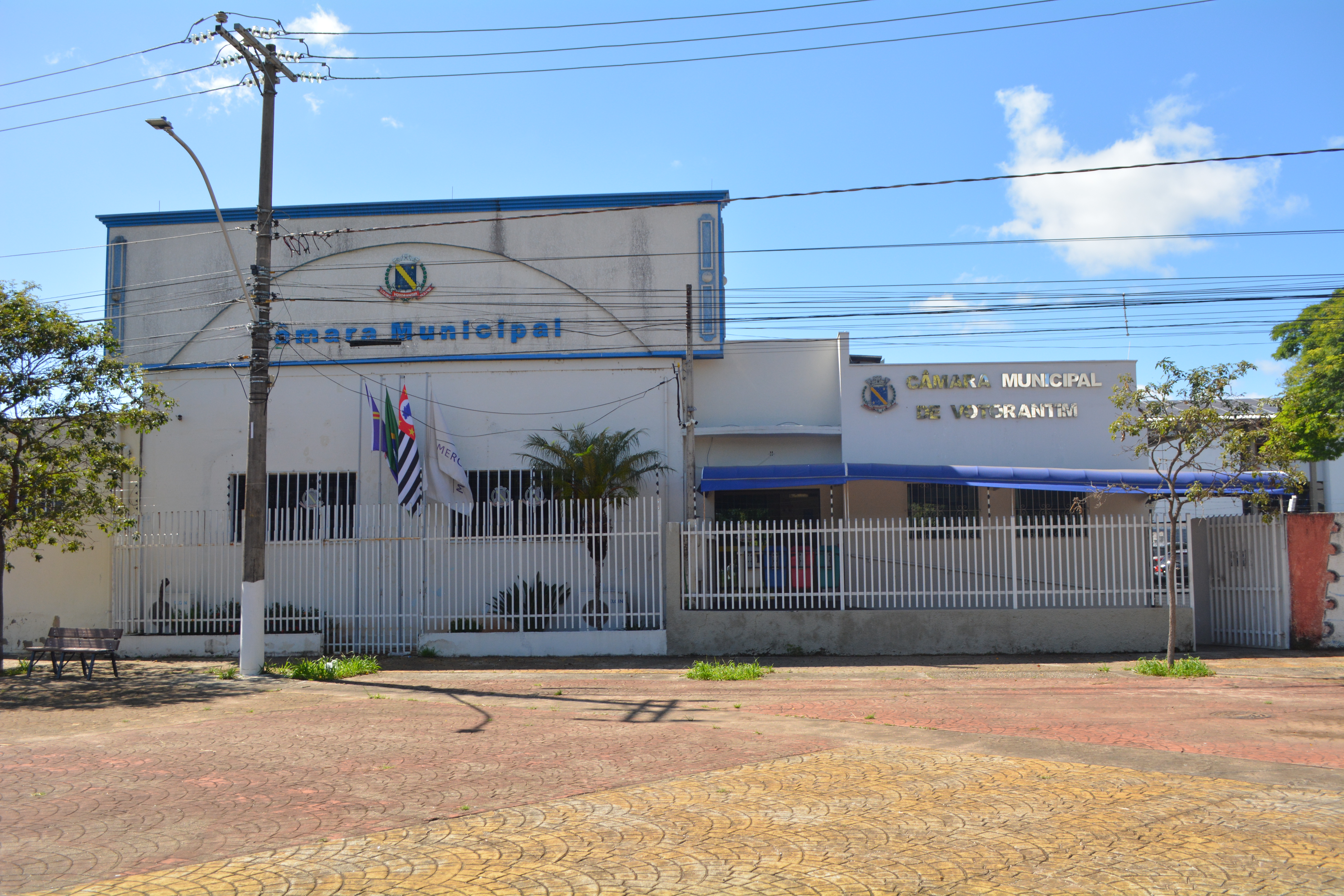 Comissão da Câmara convoca secretários para reunião sobre compras emergenciais na Educação