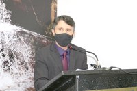 Estado precário da praça Dante Tonche é alvo de requerimento de vereador