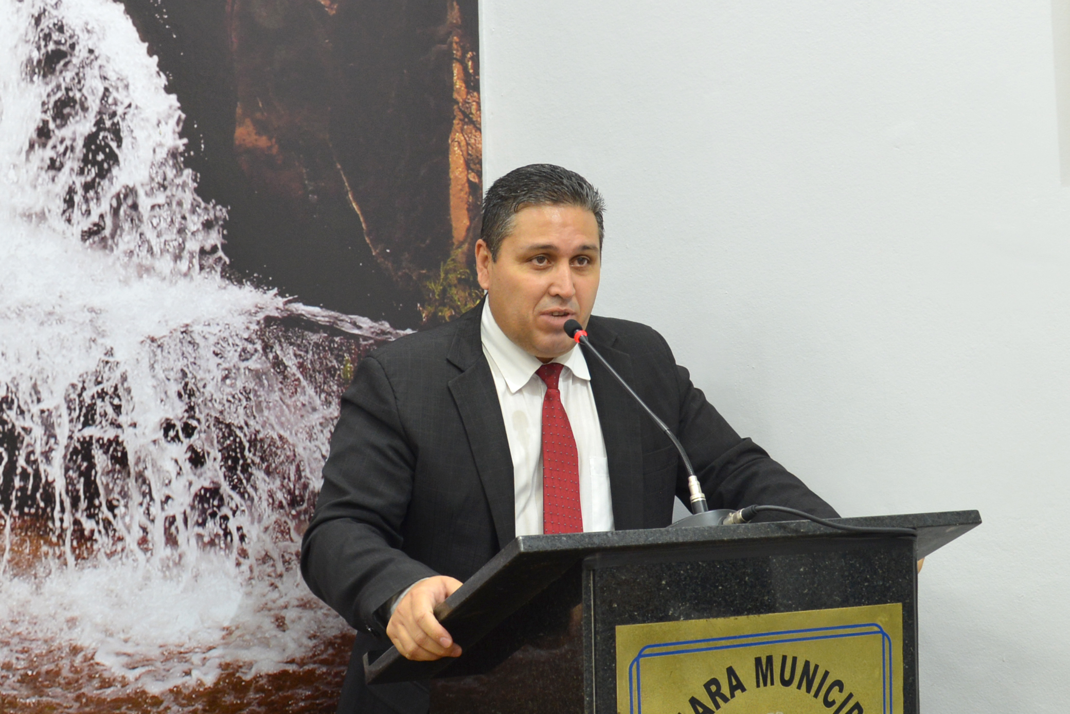 Instalação de hemonúcleo municipal é tema de requerimento de vereador