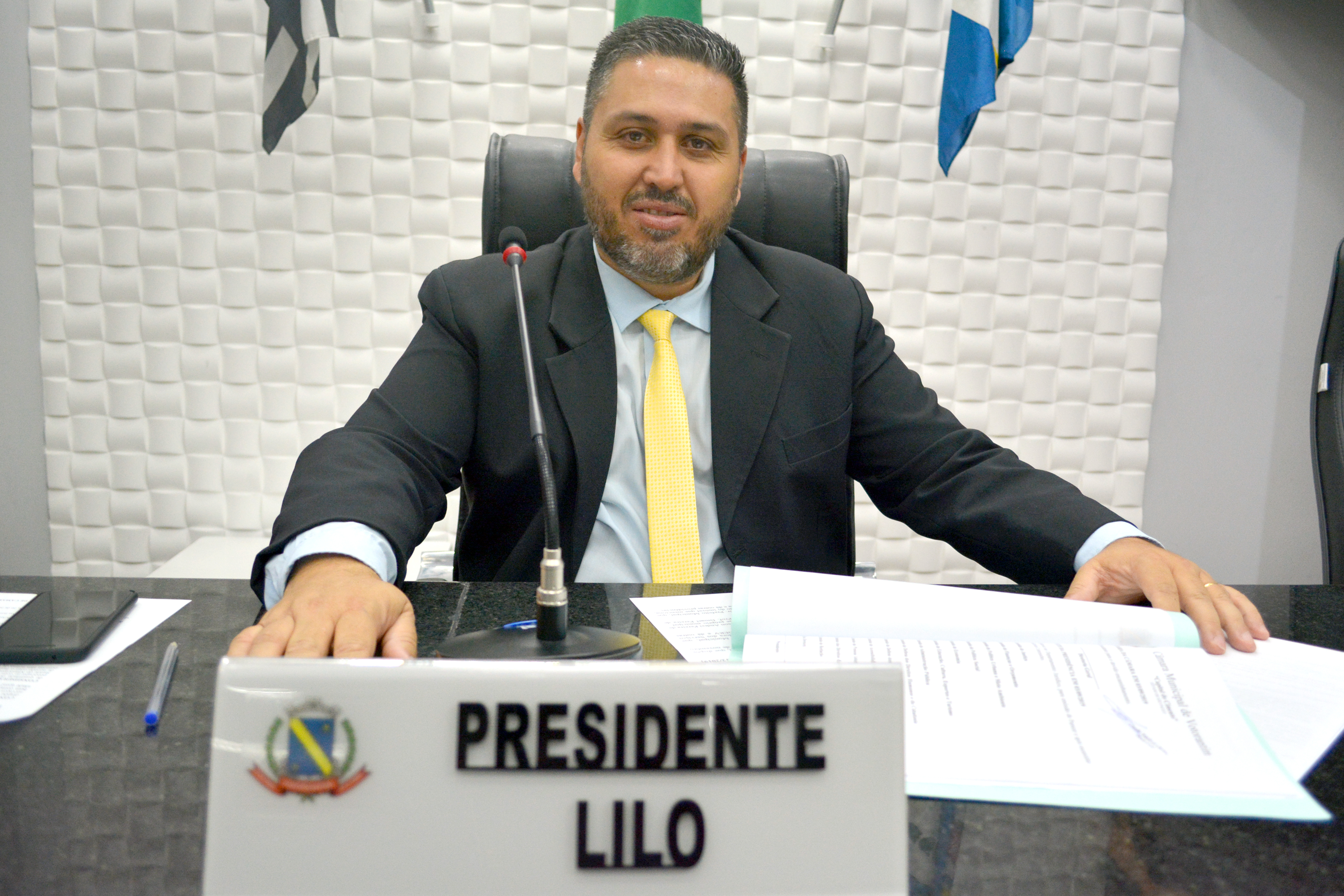 Presidente da Câmara anuncia redução de custo de R$ 140 mil com internet