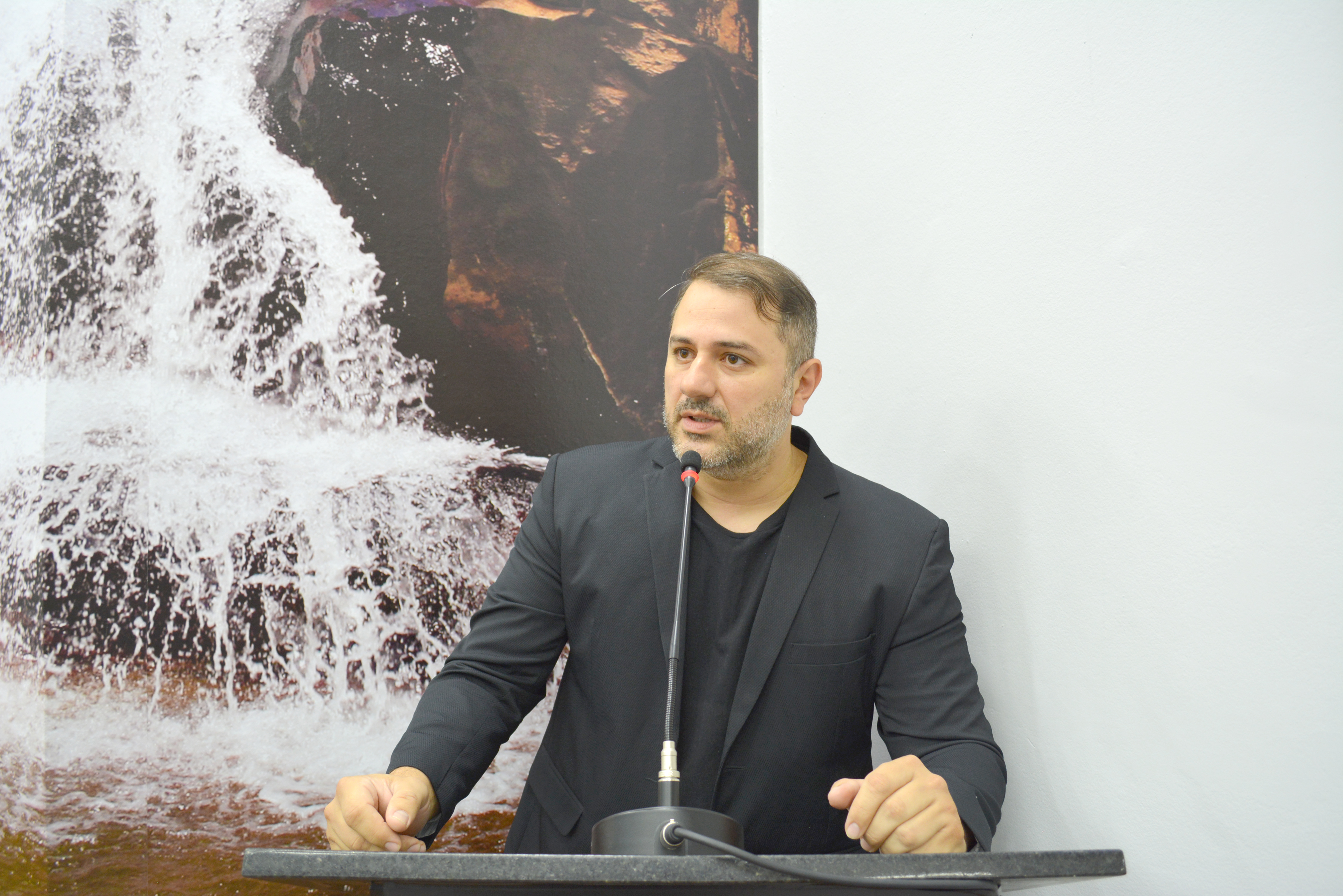 Reajuste geral anual dos servidores públicos municipais foi tema de requerimento nesta terça