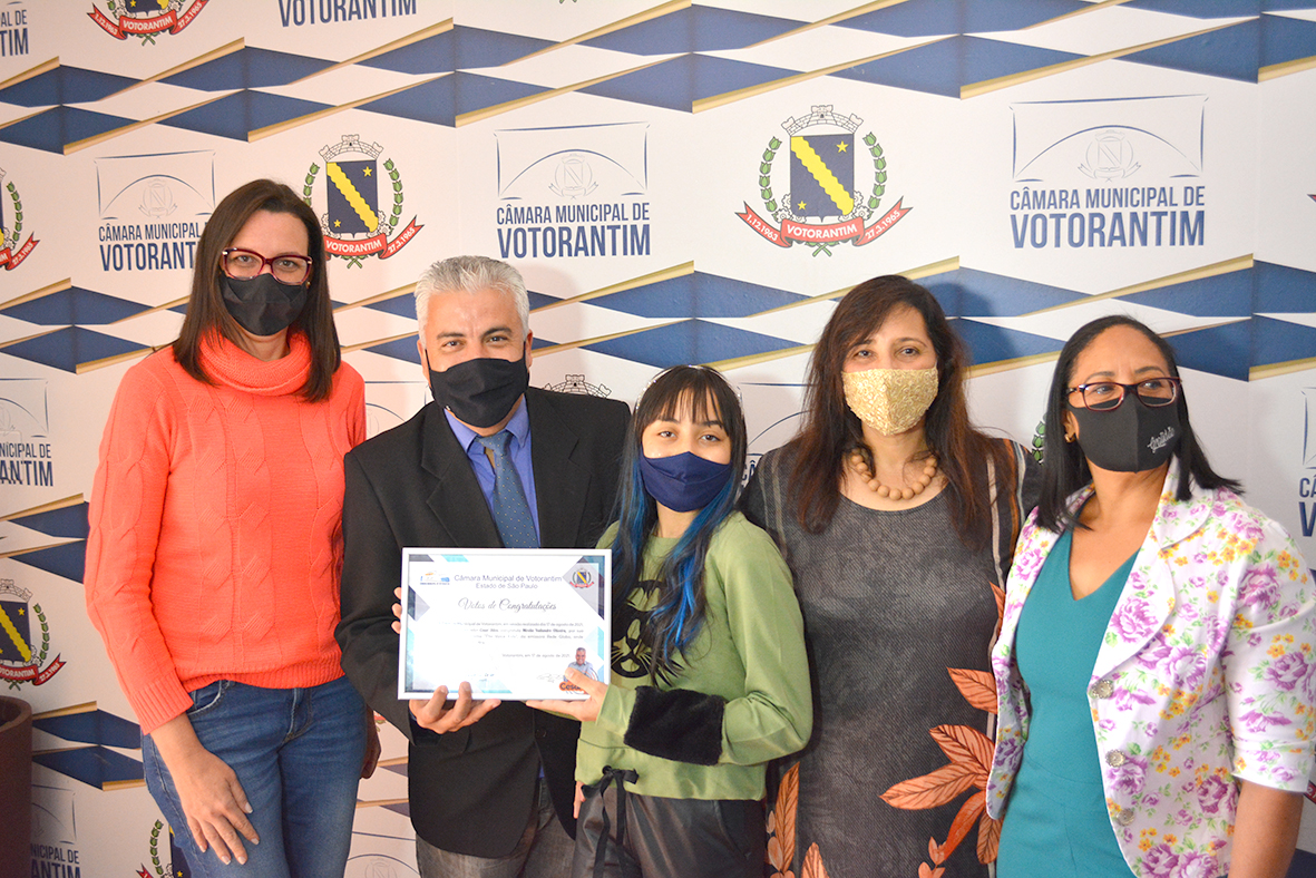 Requerimento Especial a cantora Mirella Vallandro Oliveira