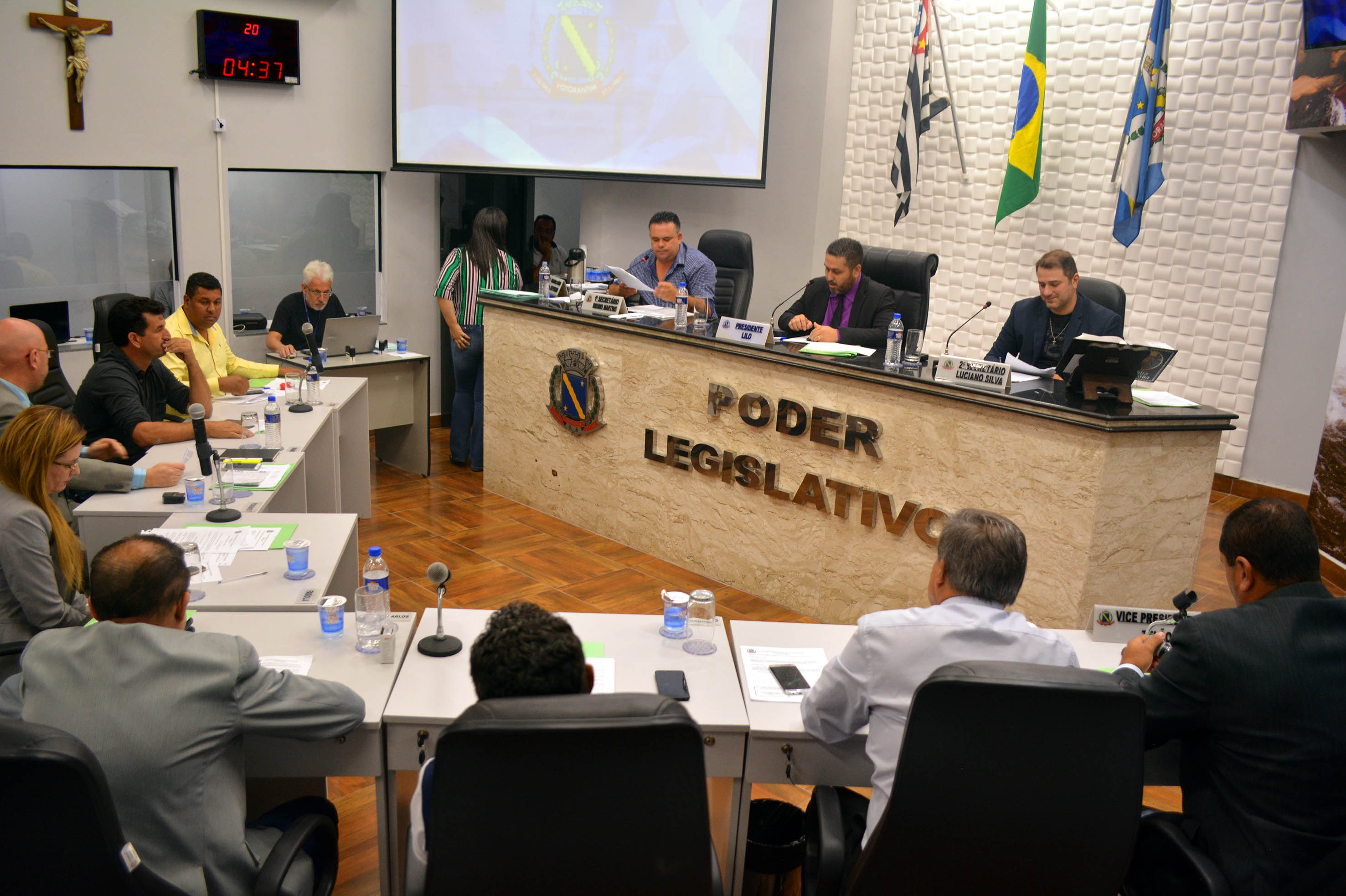 Sessão da Câmara acontece excepcionalmente nesta sexta-feira (22)