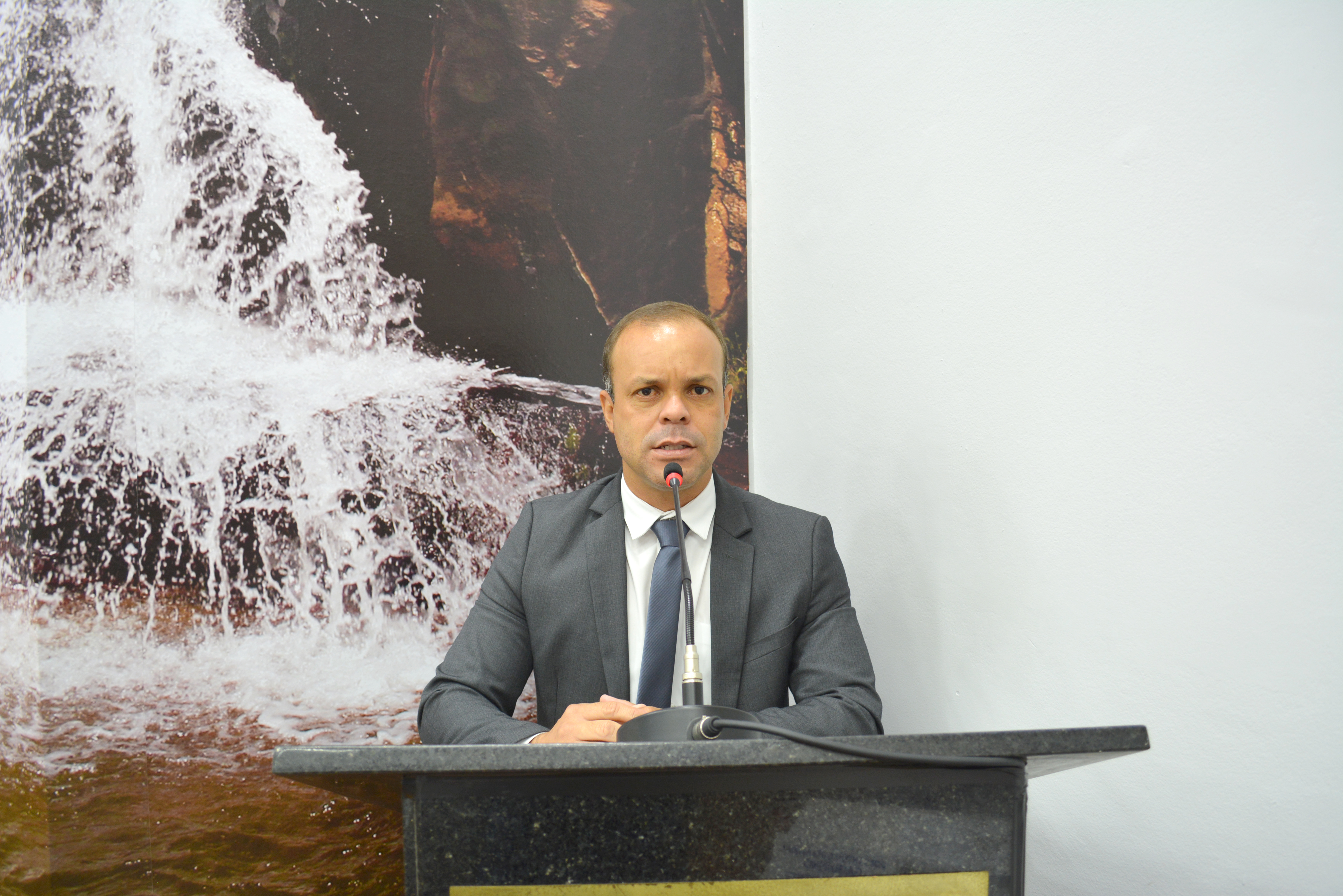 Situação das ambulâncias no município é tema de requerimento de vereador