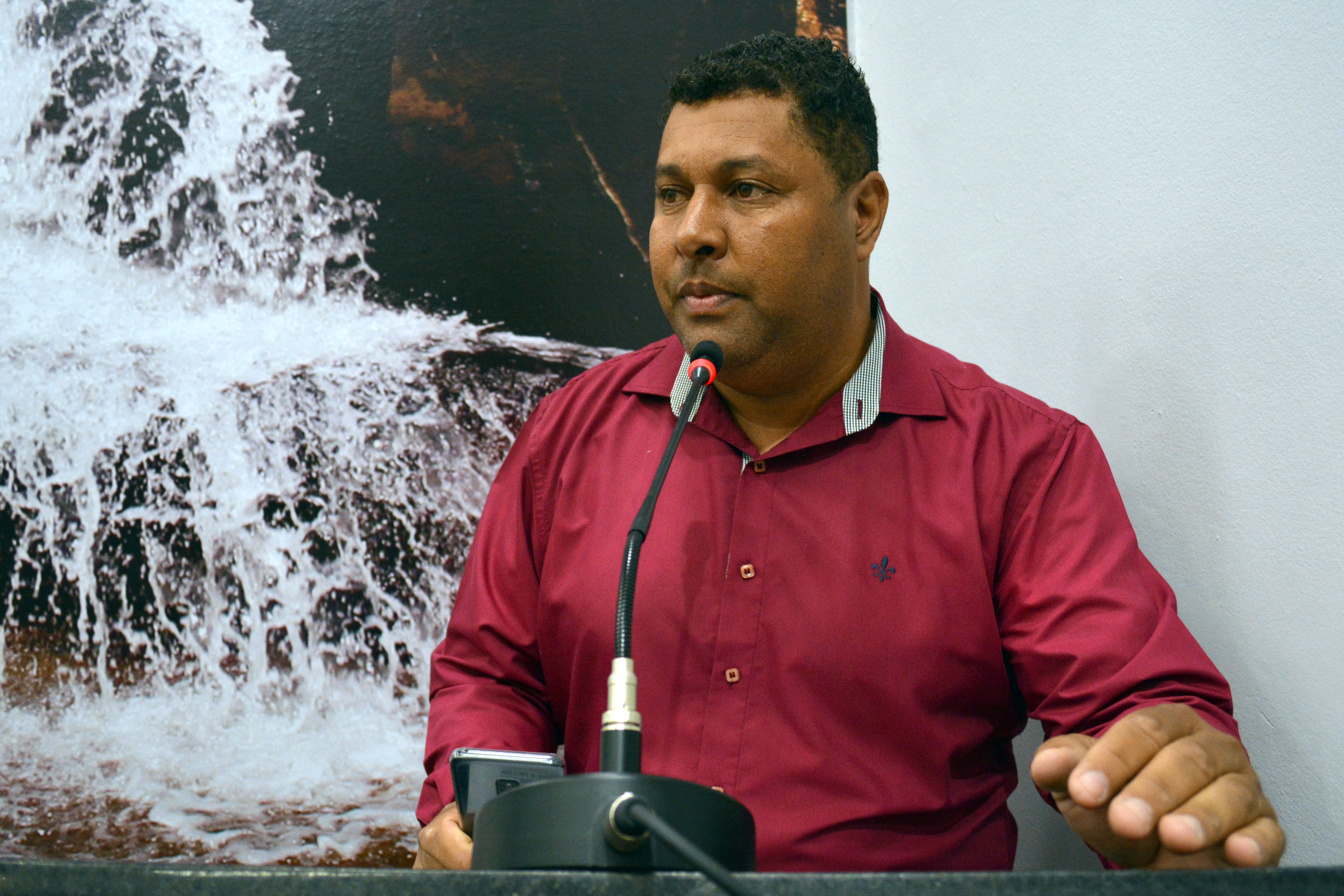 Vereador apresenta indicações de melhoria em vias no município