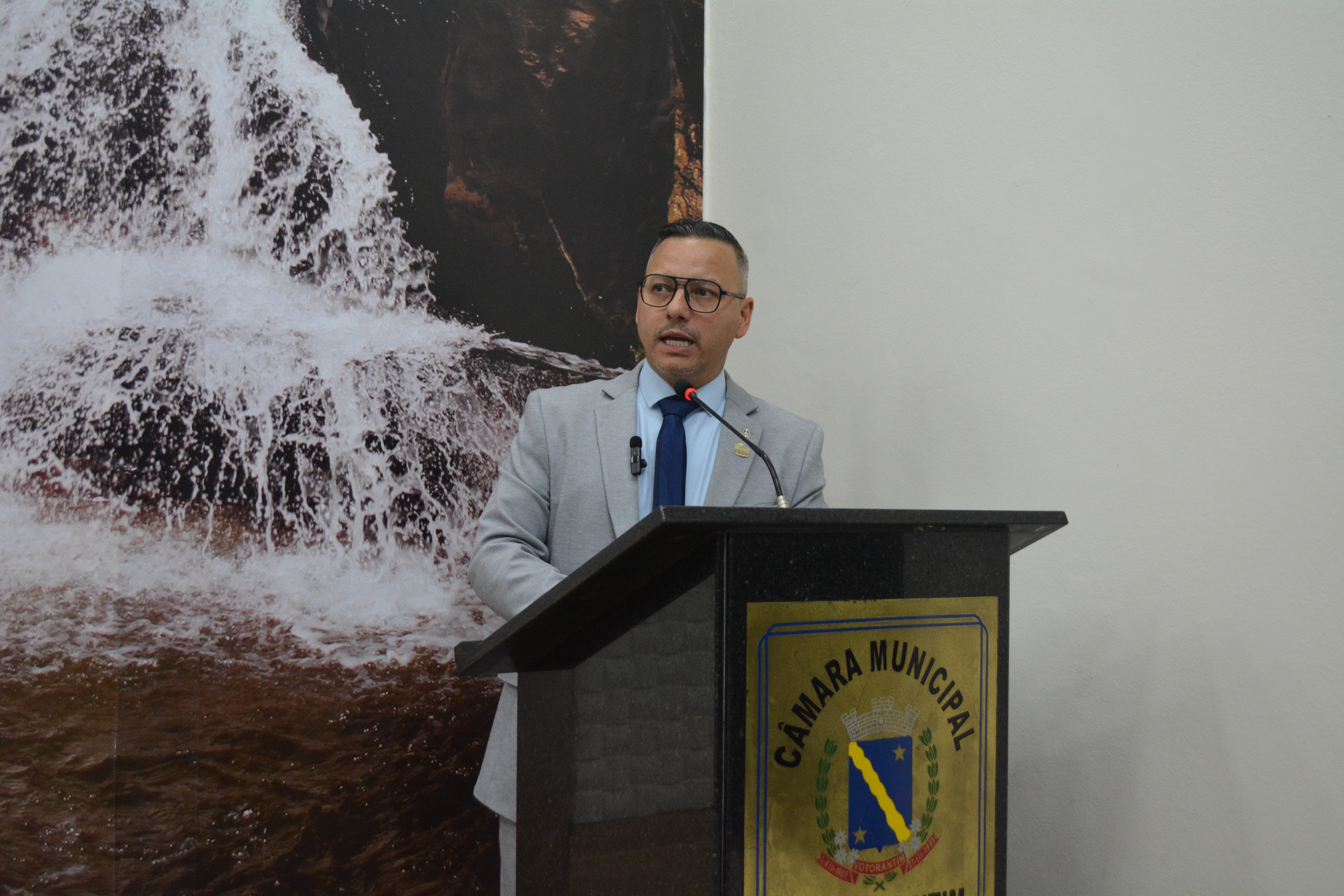 Vereador apresenta requerimento sobre compensações urbanísticas na 11ª Sessão Ordinária
