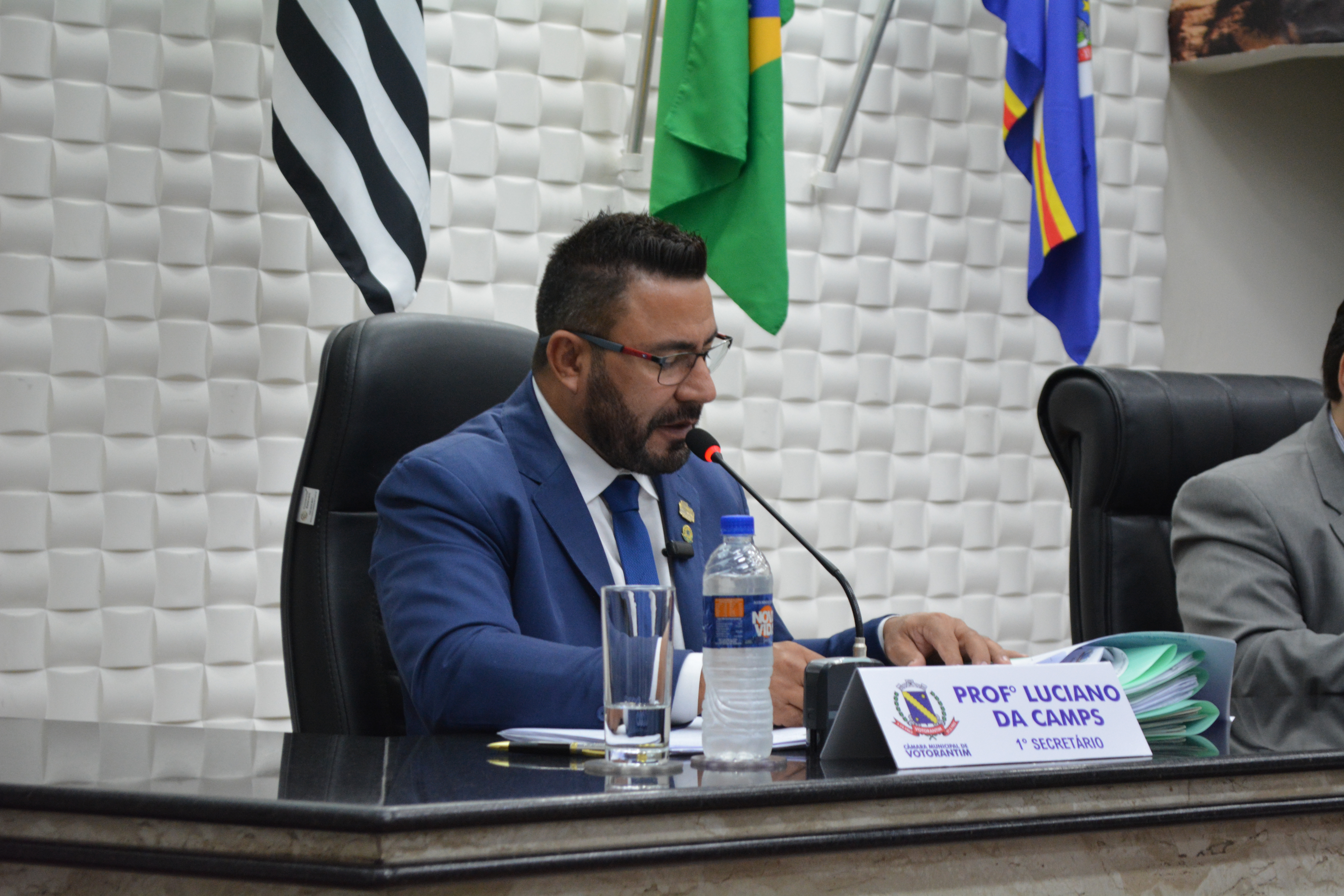 Vereador apresenta requerimento sobre manutenção e recuperação de sarjetões em vias públicas