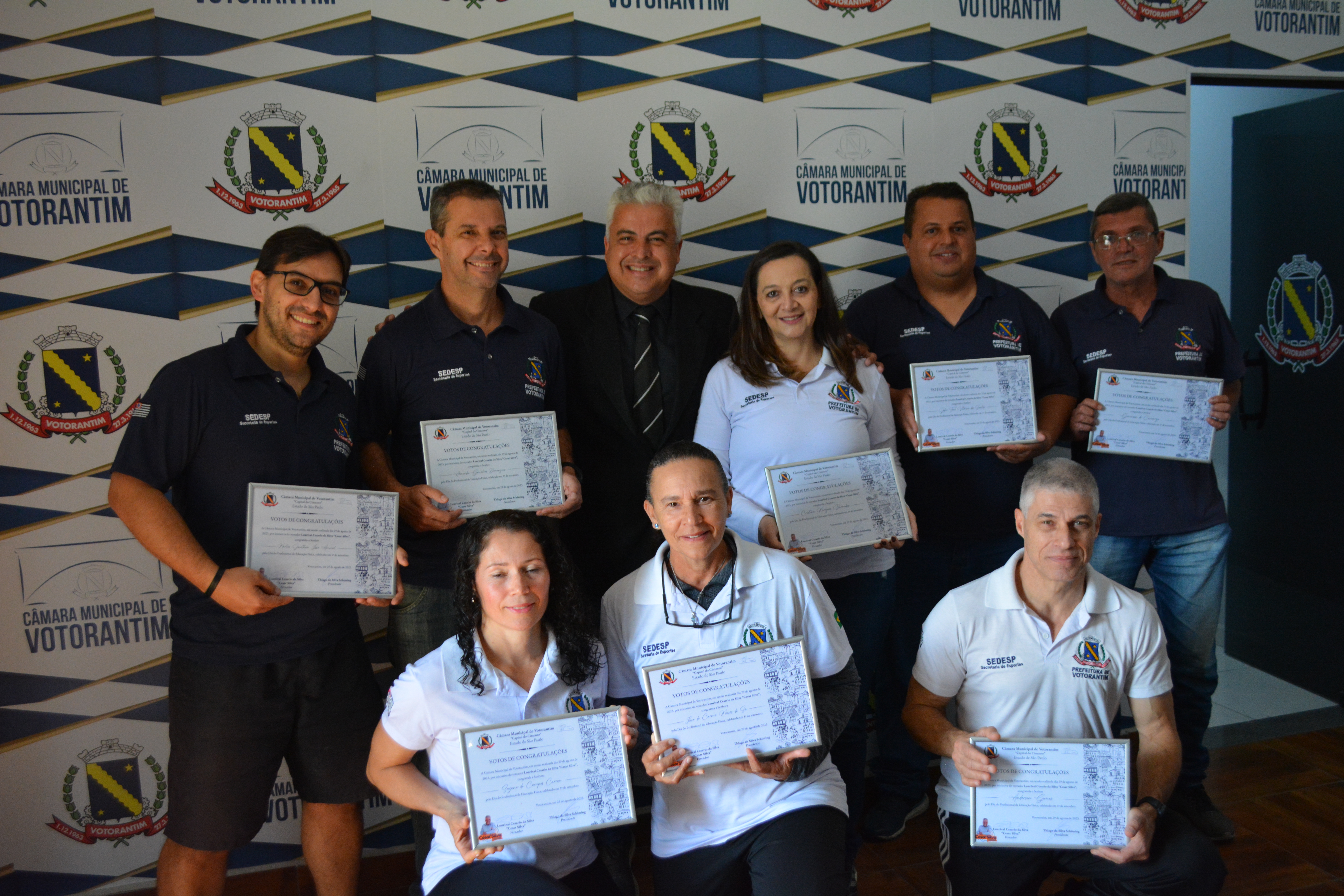  Vereador Cesar Silva homenageia técnicos  desportivos da Secretaria de Esportes