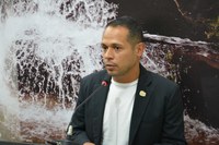 Vereador cobra canalização de esgoto a céu aberto no Novo Mundo