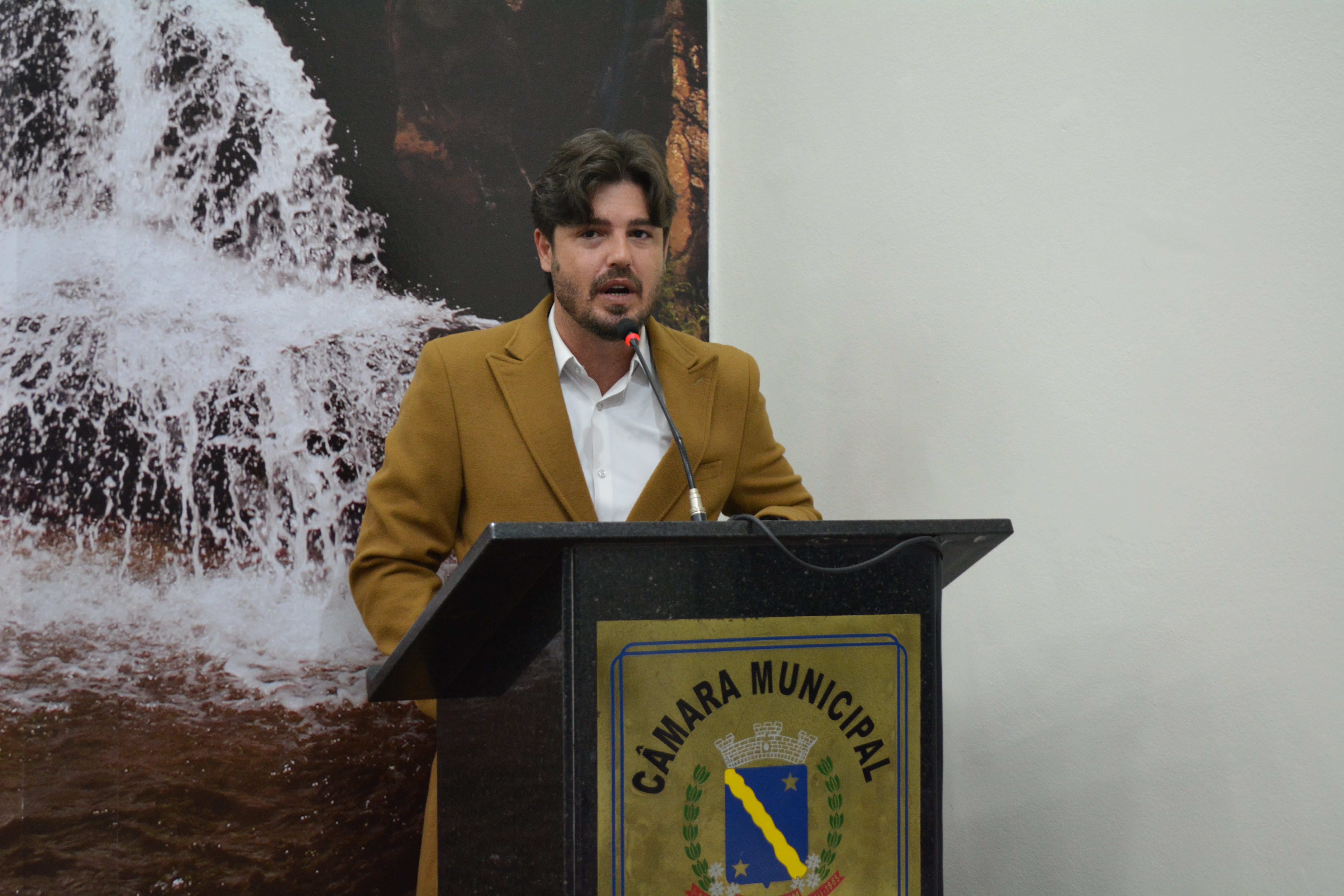 Vereador cobra fiscalização e regulamentação da lei que proíbe fogos com estampido em Votorantim