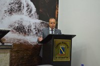 Vereador cobra informações sobre contrato de fornecimento de carne para escolas municipais