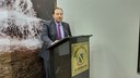 Vereador cobra informações sobre obras e licença ambiental para nova célula do aterro sanitário