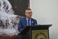 Vereador cobra melhorias nas vias do bairro dos Morros e adesão a programa estadual