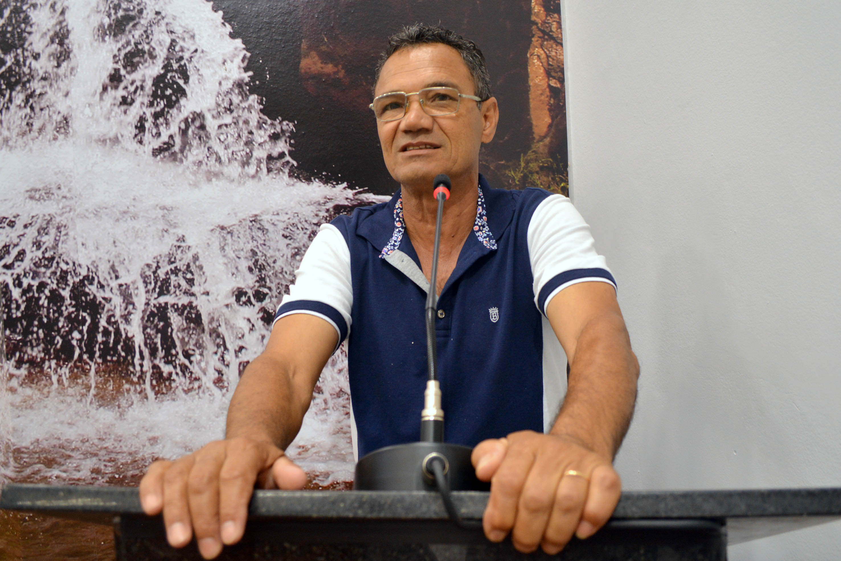 Vereador cobra melhorias no Centro Comunitário da Vila Garcia
