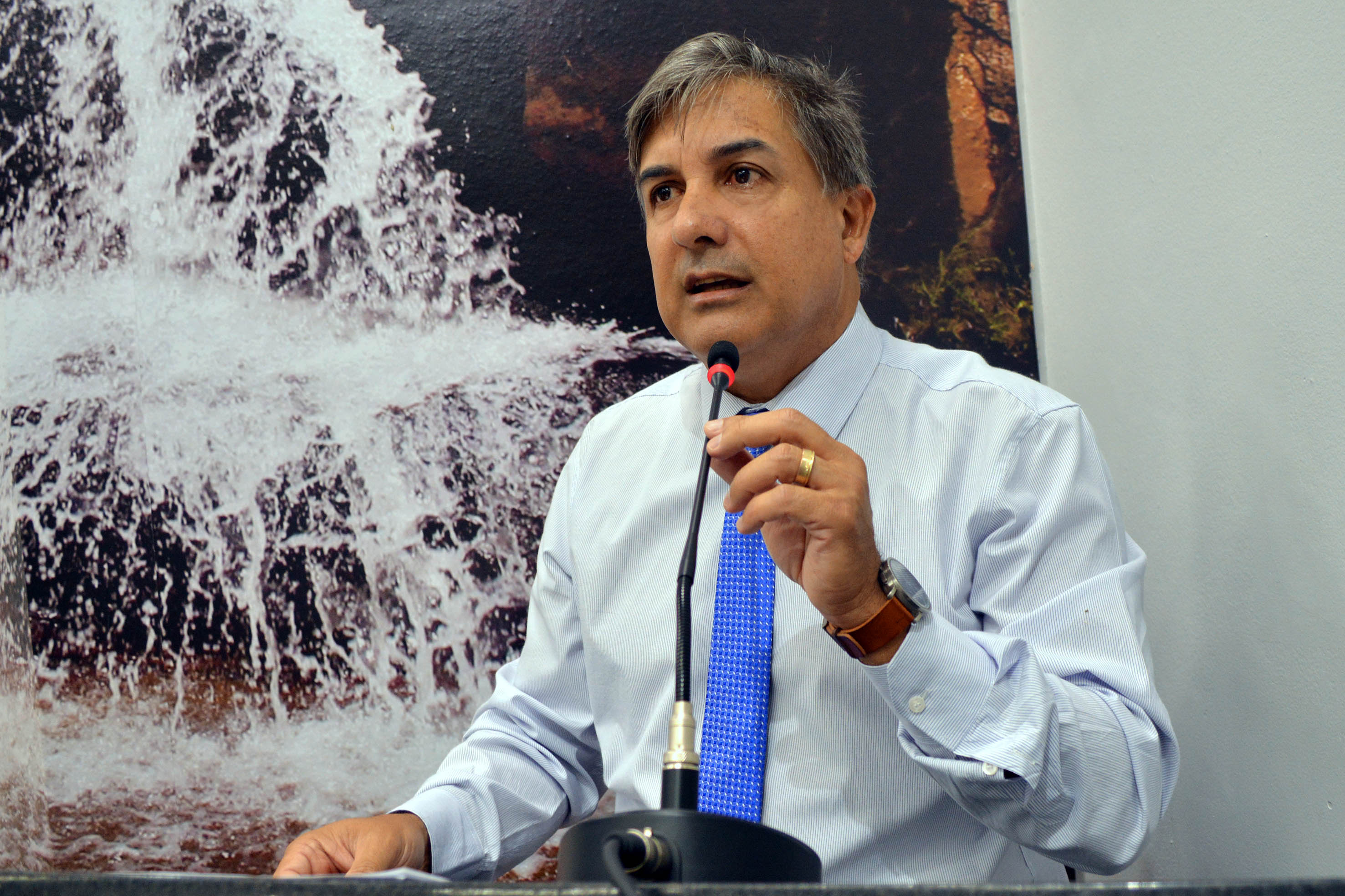 Vereador cobra melhorias no trânsito da cidade