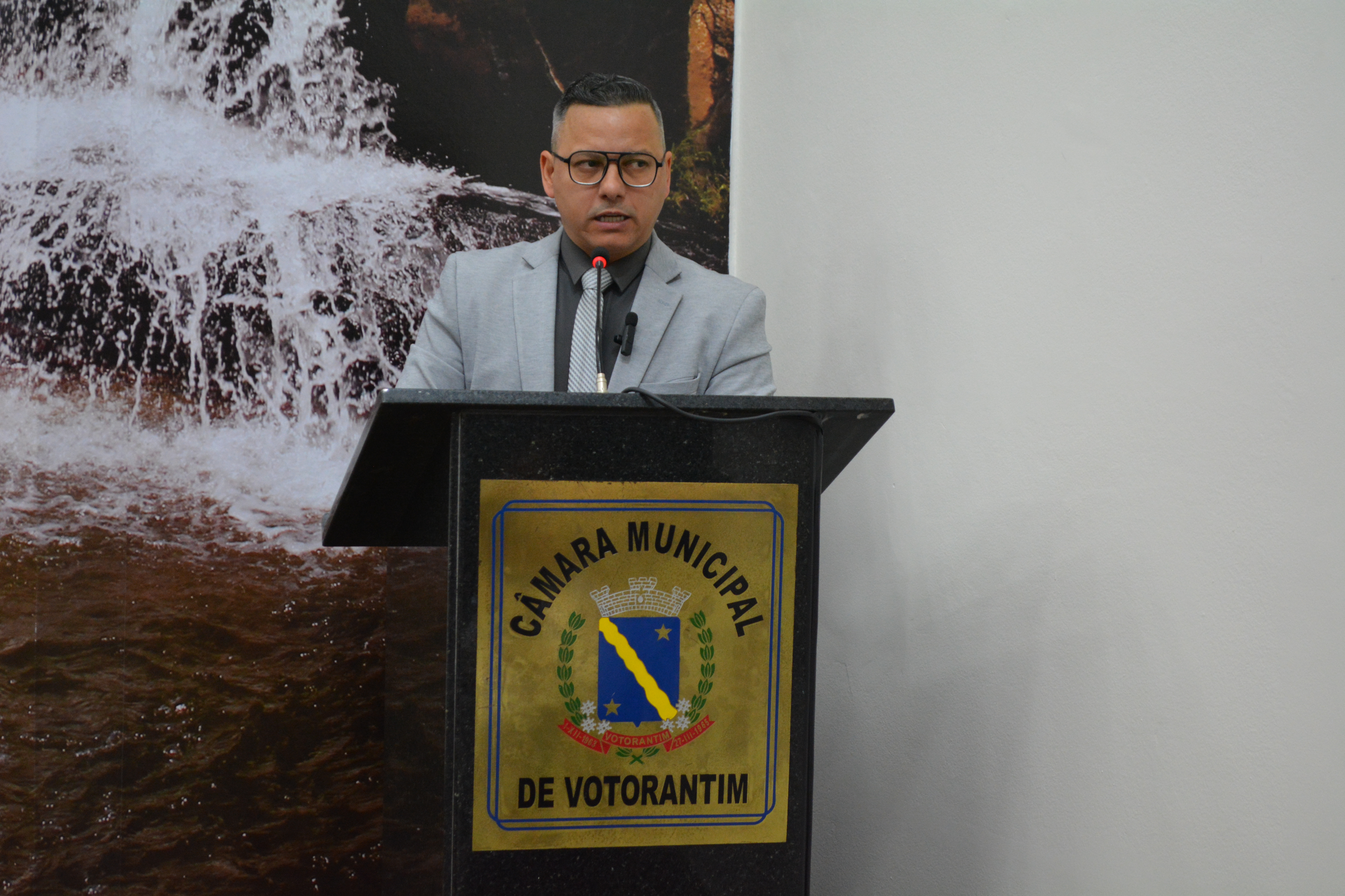 Vereador cobra transparência sobre arrecadação do fundo social na festa junina de Votorantim