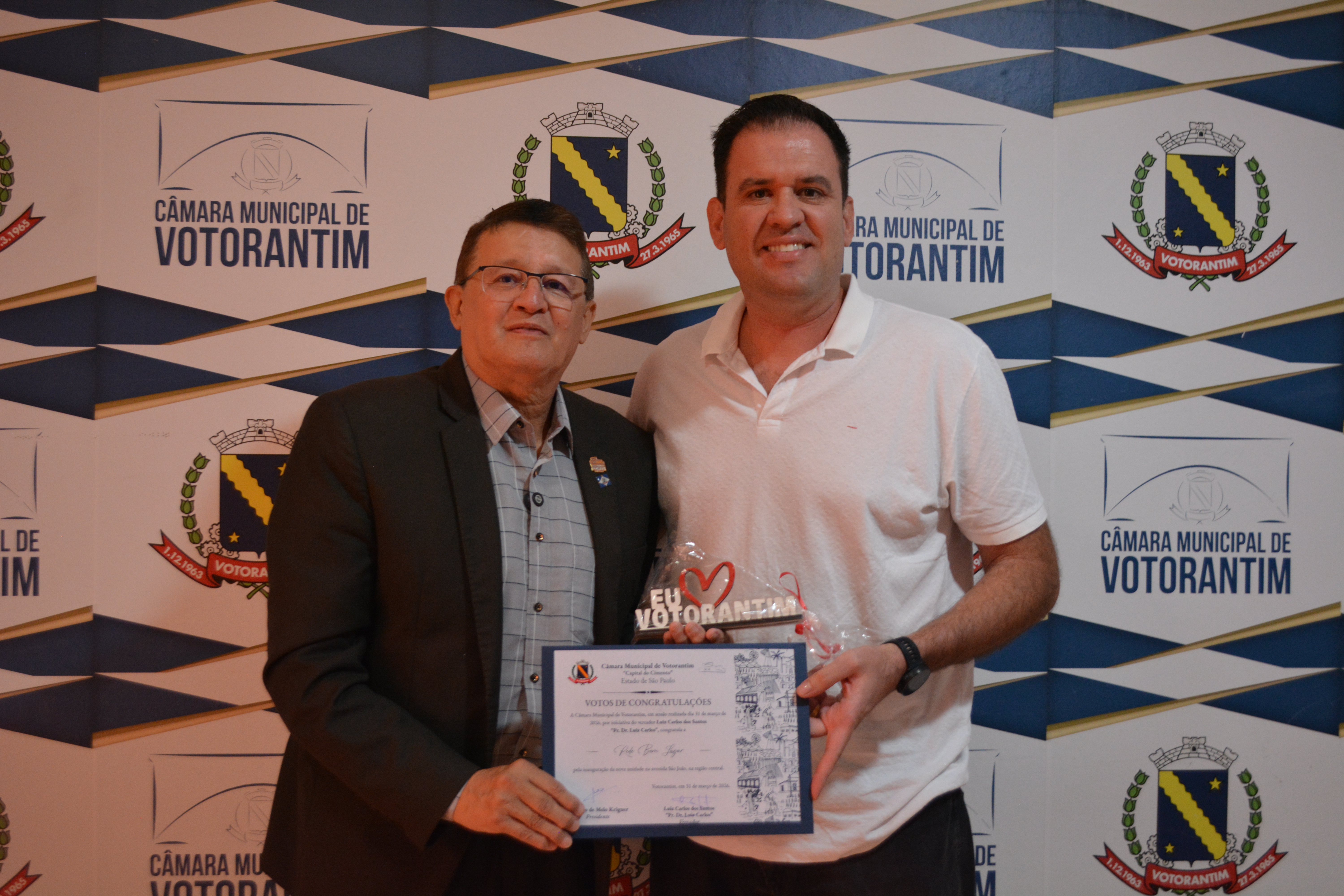 Vereador homenageia a Rede Bom Lugar