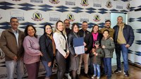 Vereador homenageia escolas após conquistarem Prêmio Estadual de Excelência Educacional.