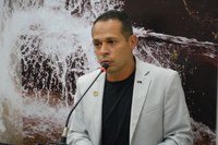 Vereador pede informações sobre verba para despesas emergenciais nas escolas municipais