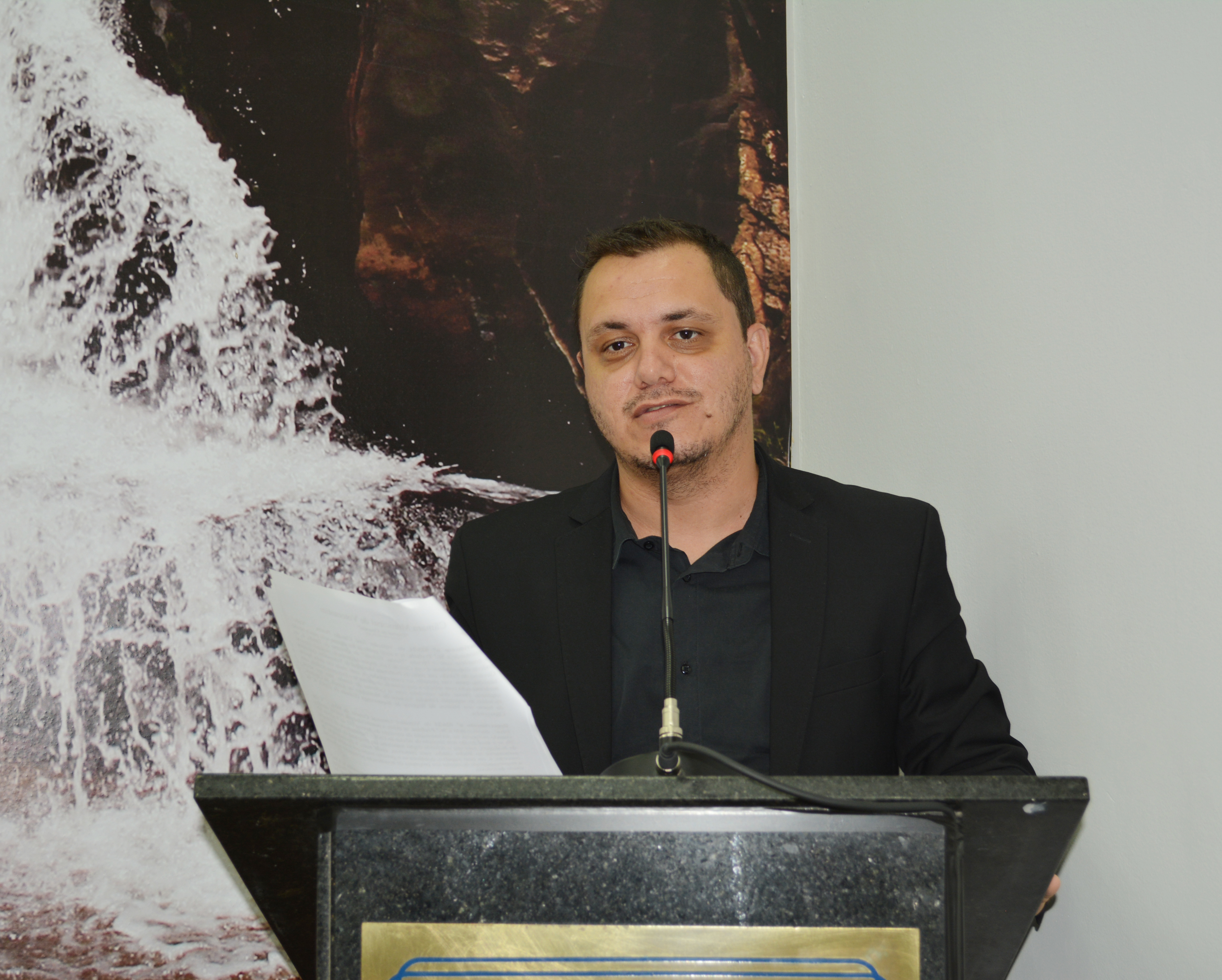 Vereador quer conclusão de pavimentação em via da Vila Irineu