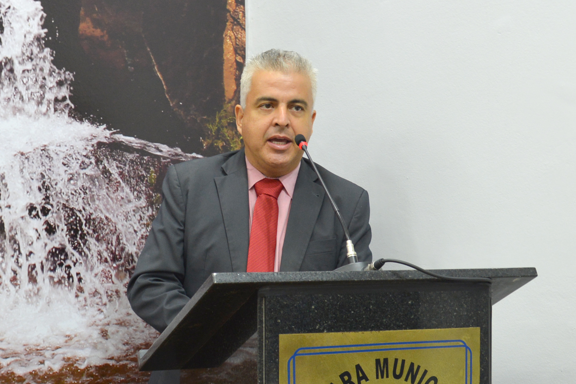 Vereador quer zeladoria e ronda bike na Praça de Eventos 