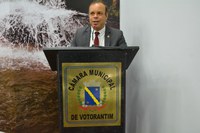 Vereador questiona empresa que fornece alimentos aos servidores públicos