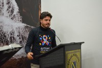 Vereador questiona número de cuidadores de crianças atípicas em redes municipais
