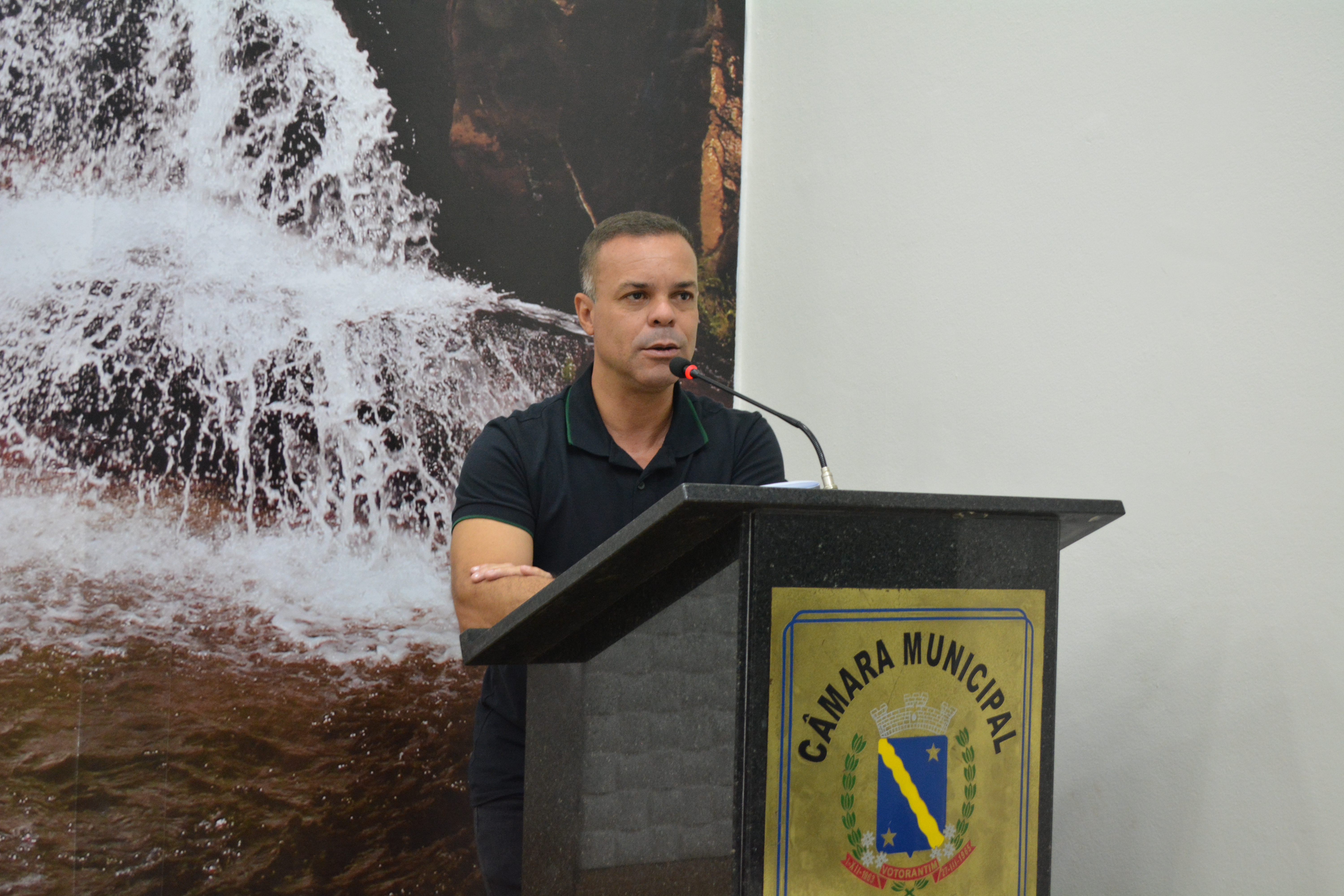Vereador questiona presença de profissionais de enfermagem nas escolas municipais