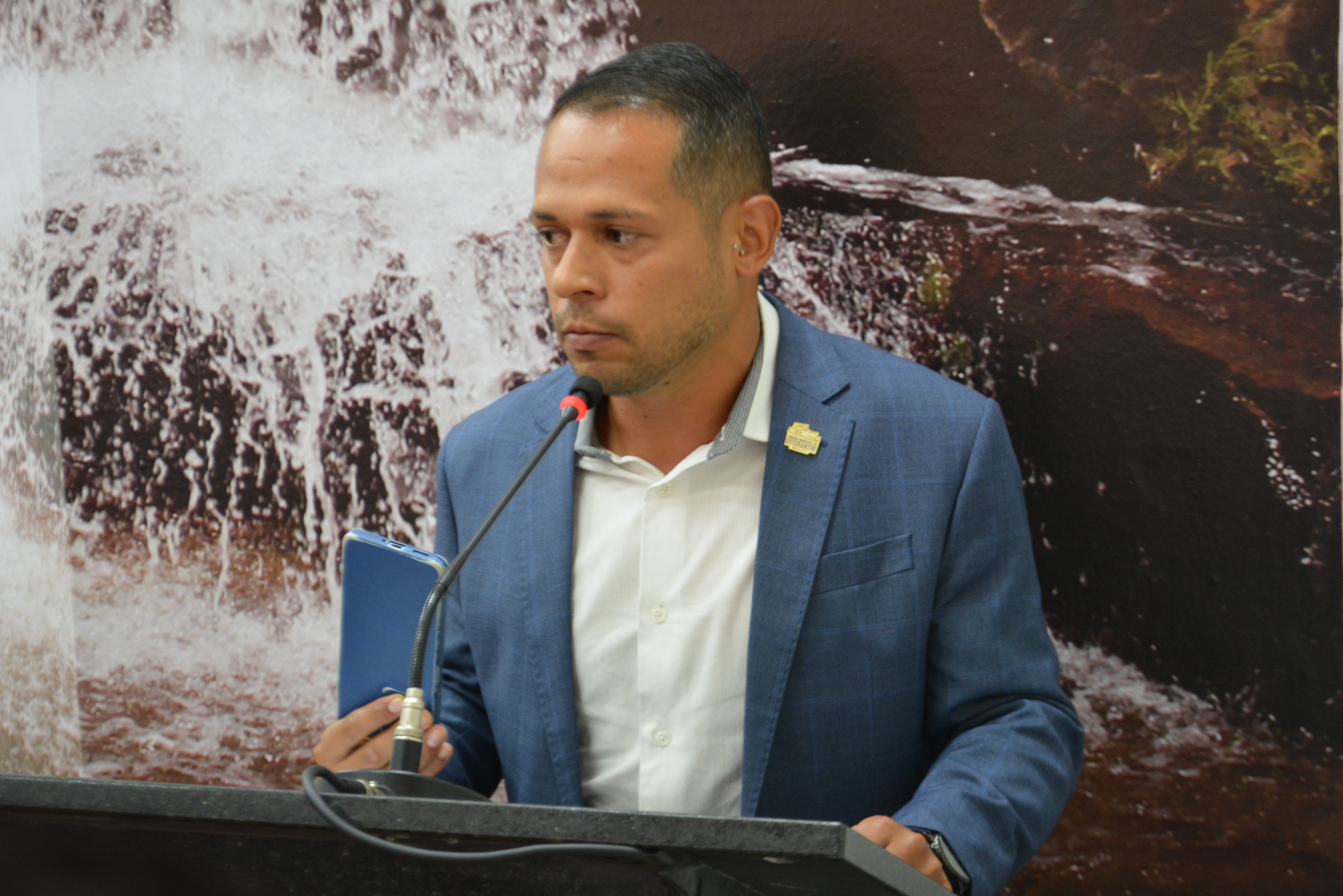 Vereador solicita descentralização do cadastro para vagas em creches municipais