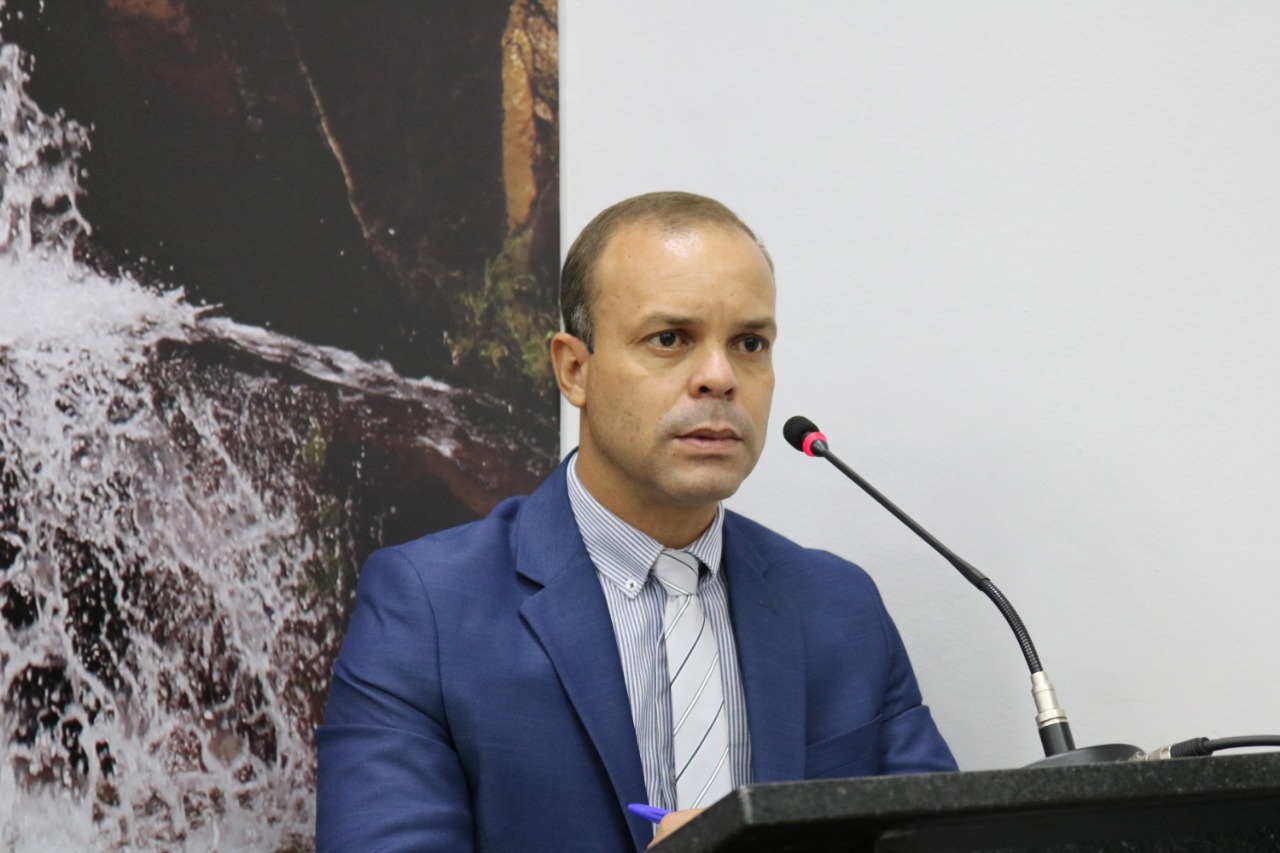 Estrada municipal do Jardim Tatiana é alvo de questionamento de vereador