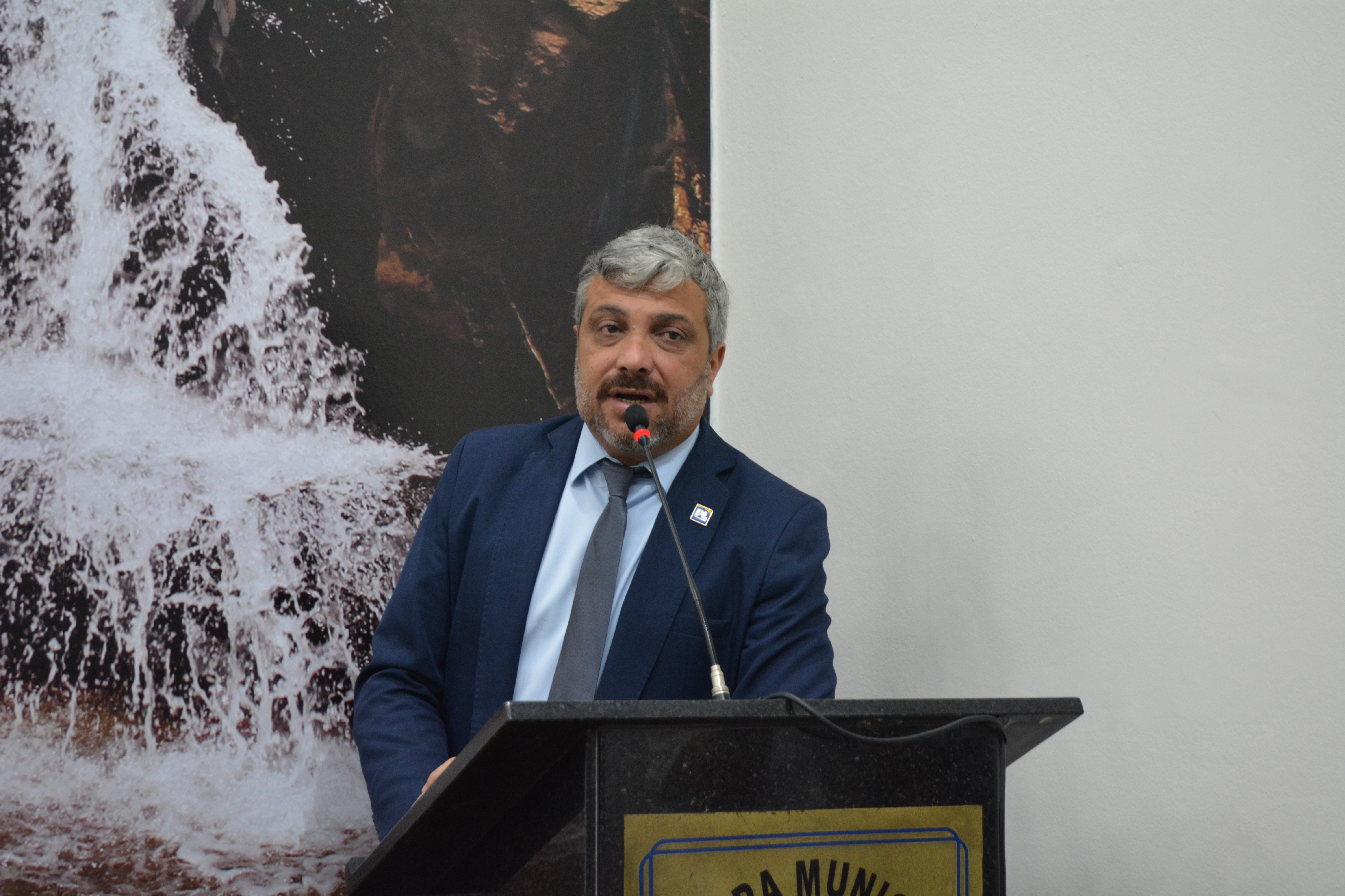 Vereador solicita informações sobre a regulamentação e aplicação da Lei que prevê barreiras de segurança em vielas de Votorantim