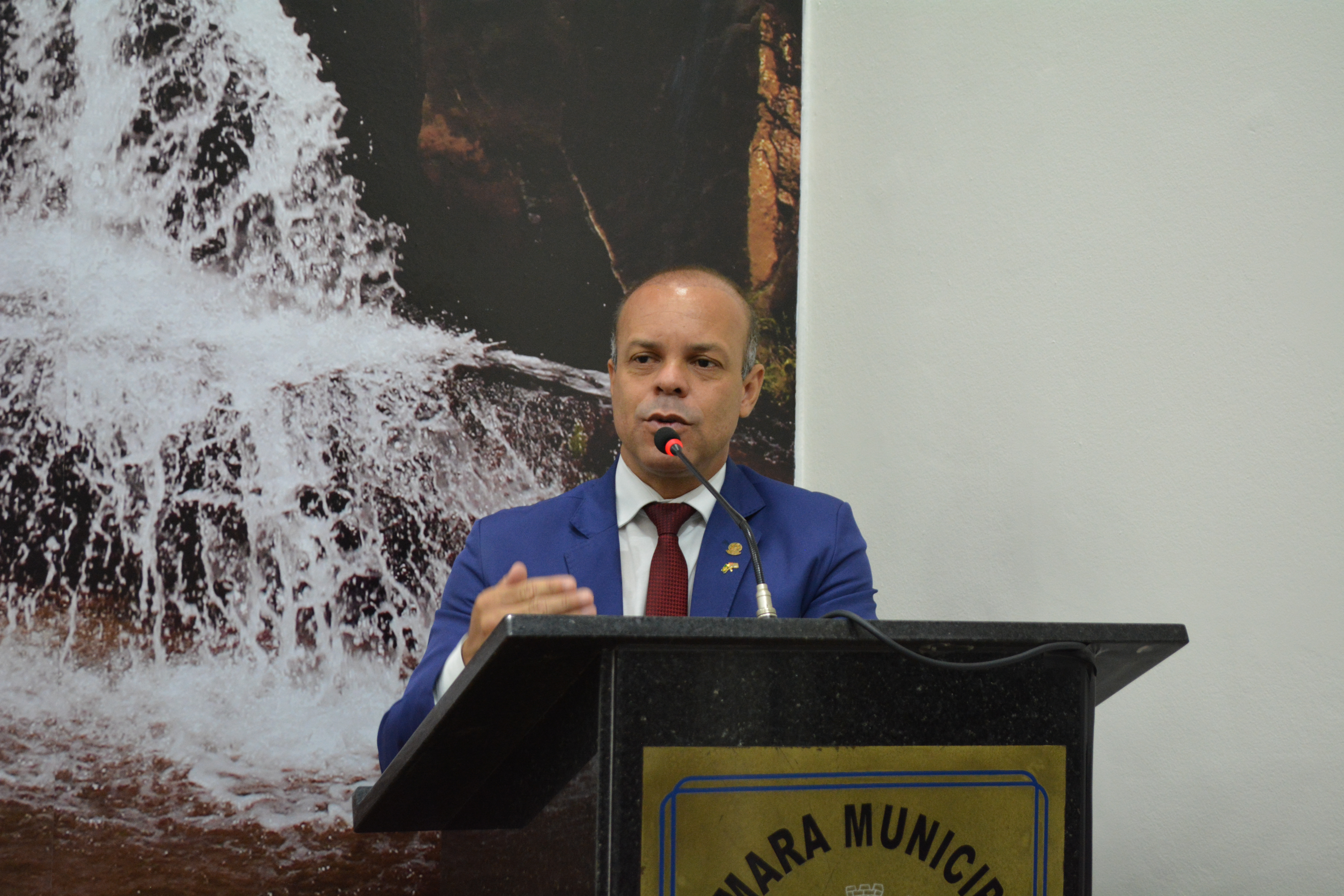 Vereador solicita informações sobre manutenção e acessibilidade na Rua Anísio Pereira do Nascimento