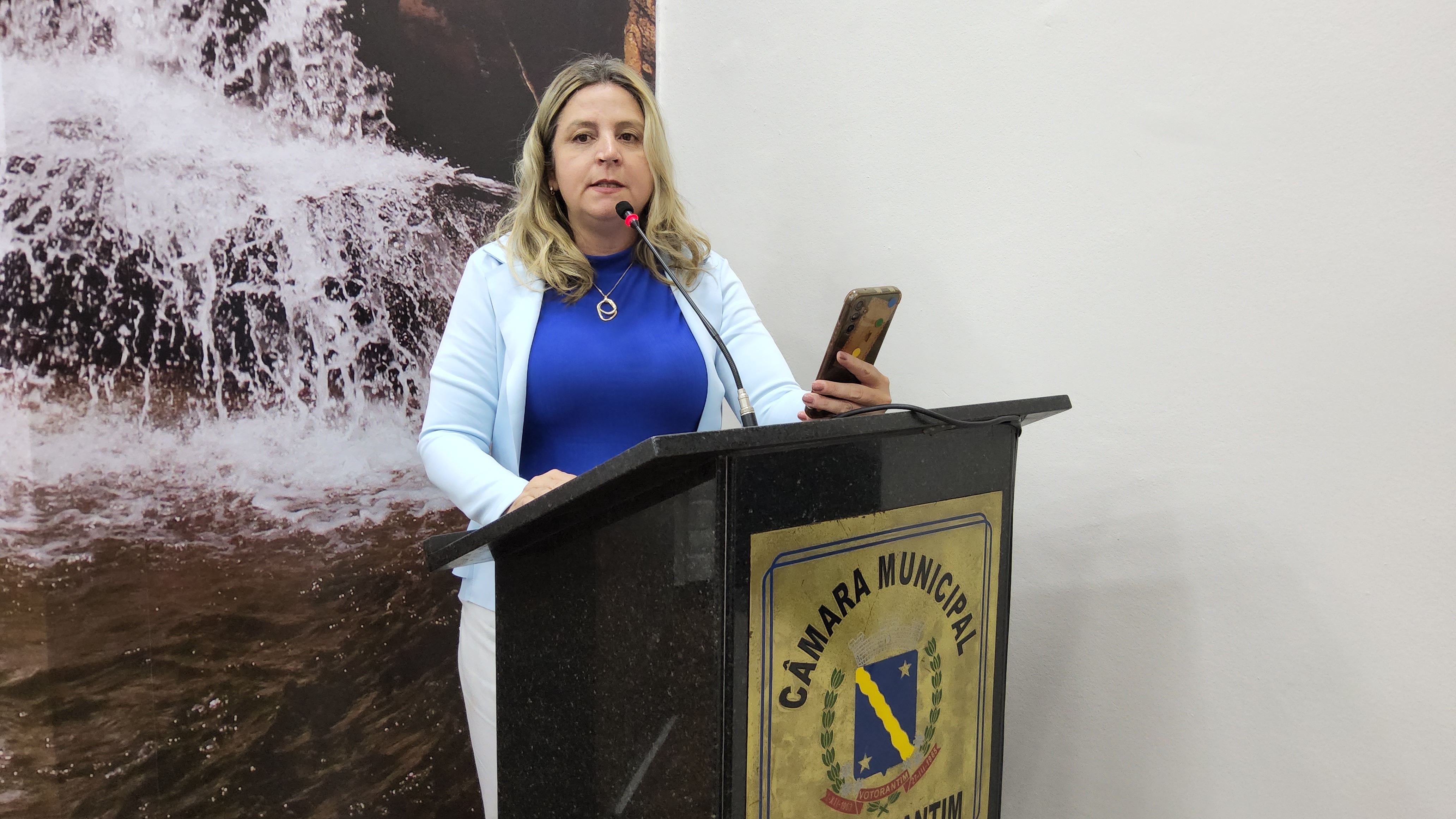 Vereadora cobra estudos para construção de sede própria da Biblioteca Pública Municipal