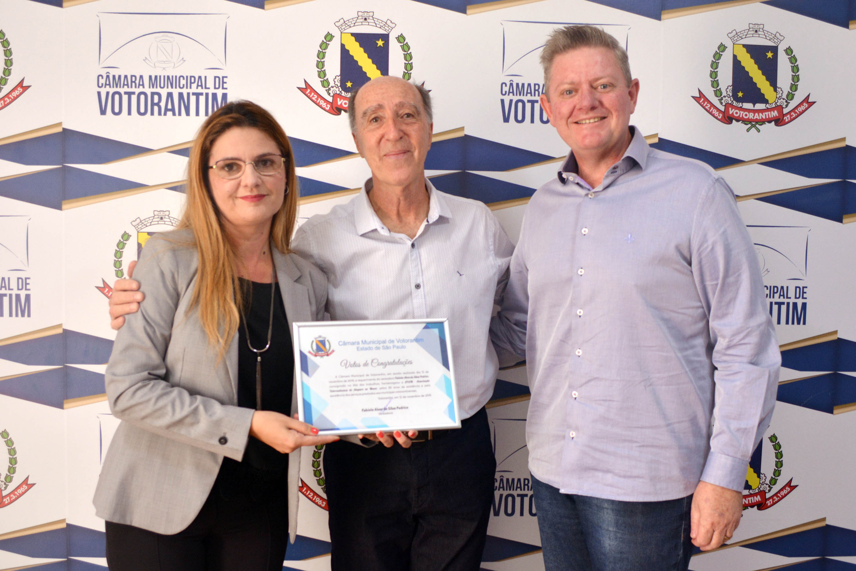 Vereadora homenageia Associação Votorantinense de Amparo ao Menor pelos seus 30 anos