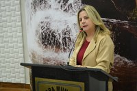 Vereadora pede retorno do vale-alimentação para servidores inativos em Votorantim