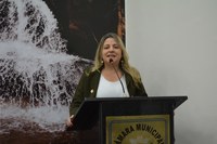 Vereadora questiona falta de iluminação pública em vielas do município