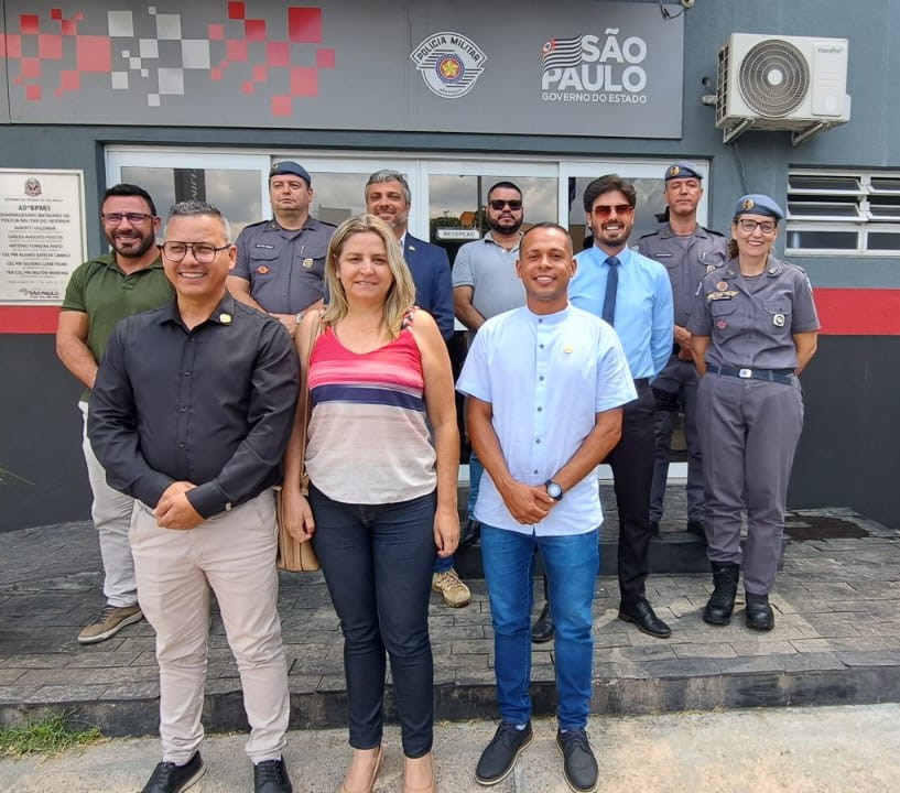 Vereadores participam de palestra no 40º Batalhão da PM