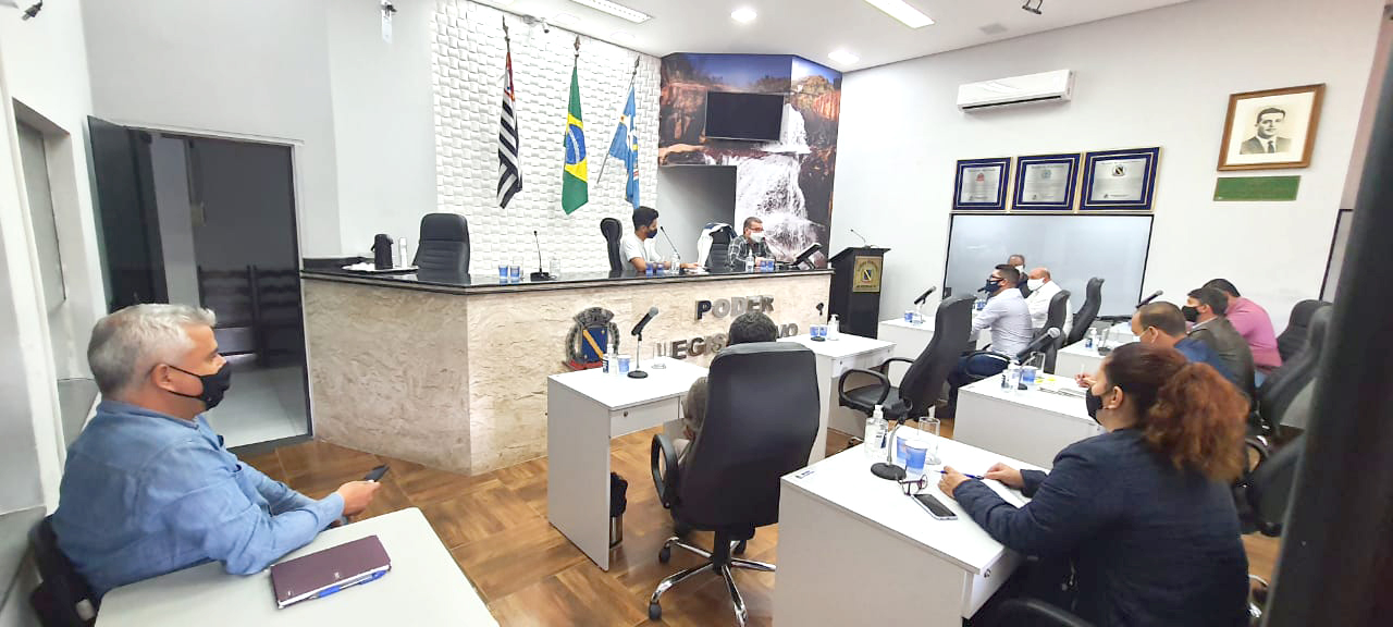 Vereadores recebem representantes da empresa São João para esclarecimentos sobre o transporte público em Votorantim