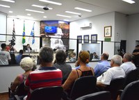 Primeira sessão extraordinária presencial analisa 6 projetos e 1 veto do Executivo