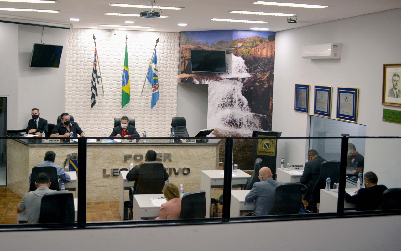 Primeira sessão extraordinária presencial aprova abertura de crédito para áreas de turismo e saúde 